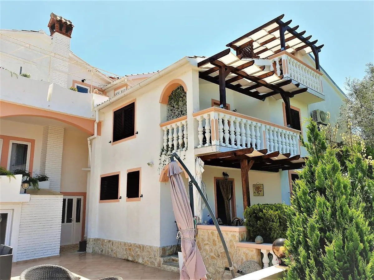 Apartments Katicin Poljana