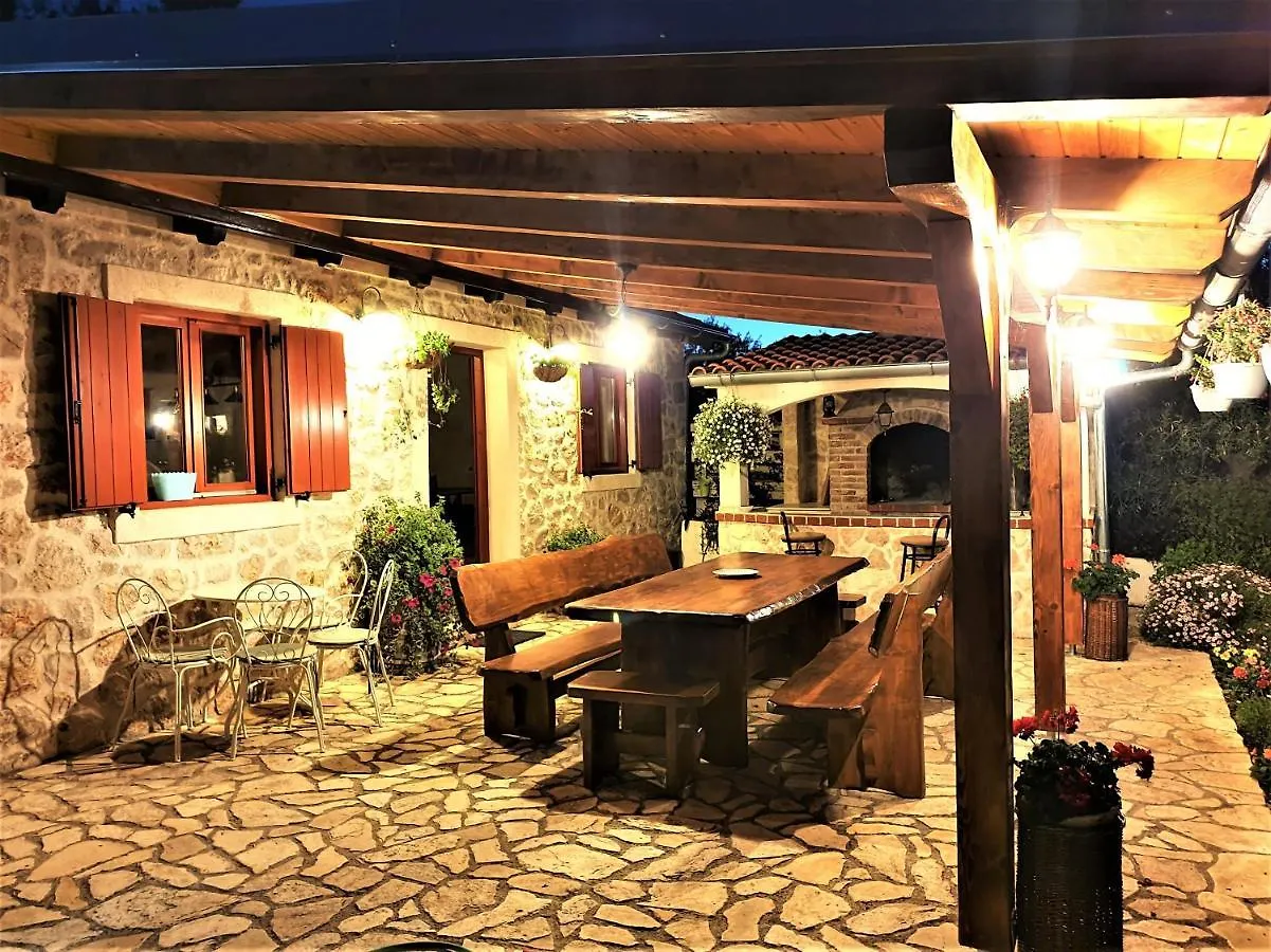 Apartments Katicin Poljana  0*, Poljana (Ugljan) Croazia