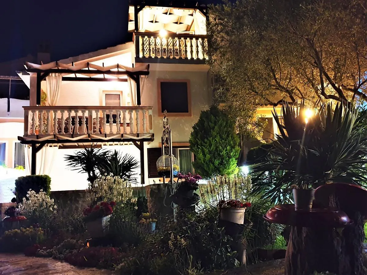 Apartments Katicin Poljana  Croazia