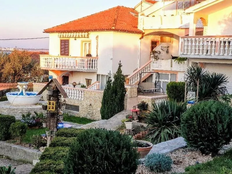 Apartments Katicin Poljana   Poljana (Ugljan)
